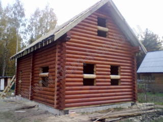 Проект Домик охотника с изменениями, построенный в Ярославле из оцилиндрованного бревна 240 мм.