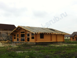 Строительство в Белгородской области. Дом выполнен из оцилиндрованного бревна 240 мм.